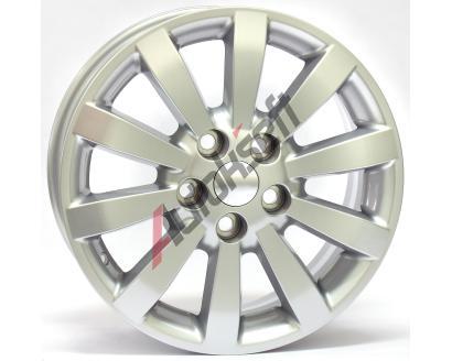 WSP Italy Toyota Auris Silver